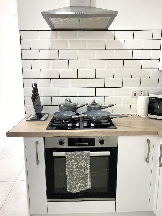 艾尔斯伯里2 Bed Town Centre Nr Theatre Free Park Wi-Fi & Garden公寓 外观 照片