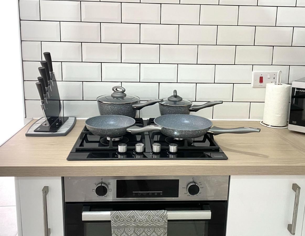 艾尔斯伯里2 Bed Town Centre Nr Theatre Free Park Wi-Fi & Garden公寓 外观 照片