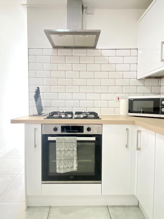艾尔斯伯里2 Bed Town Centre Nr Theatre Free Park Wi-Fi & Garden公寓 外观 照片
