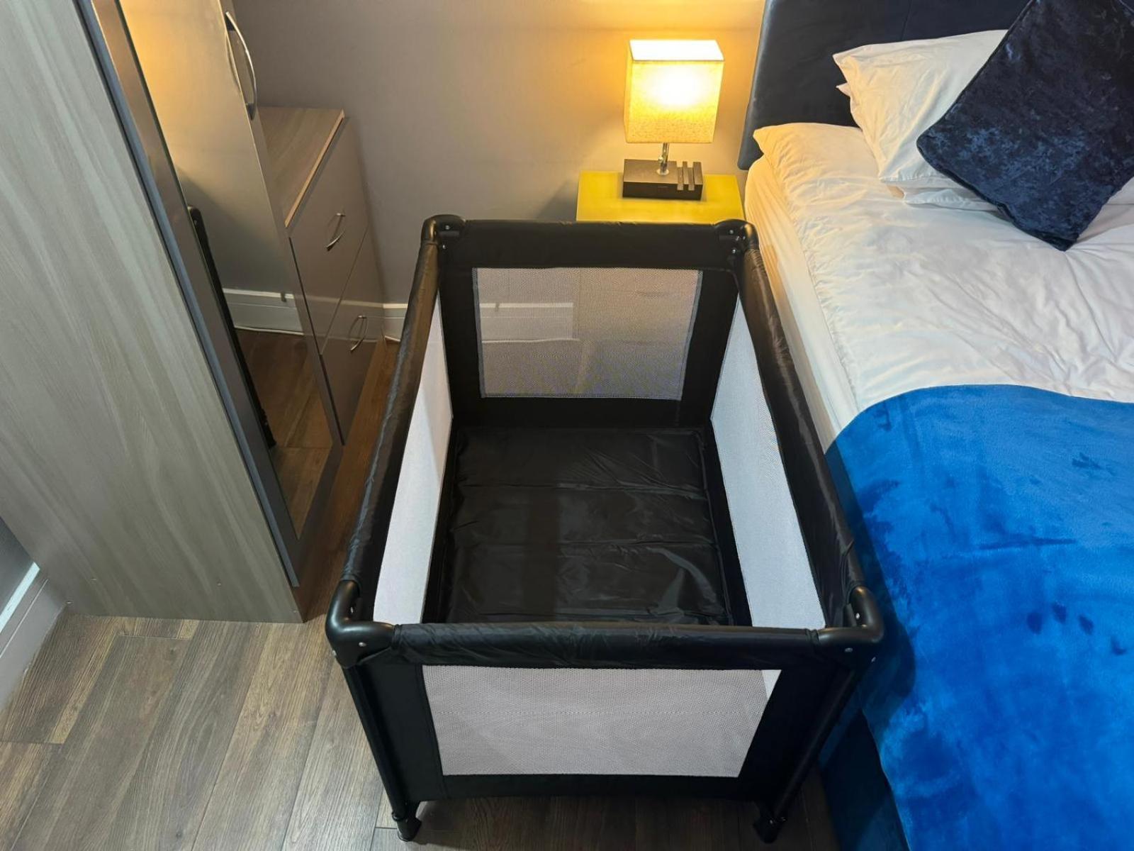 艾尔斯伯里2 Bed Town Centre Nr Theatre Free Park Wi-Fi & Garden公寓 外观 照片