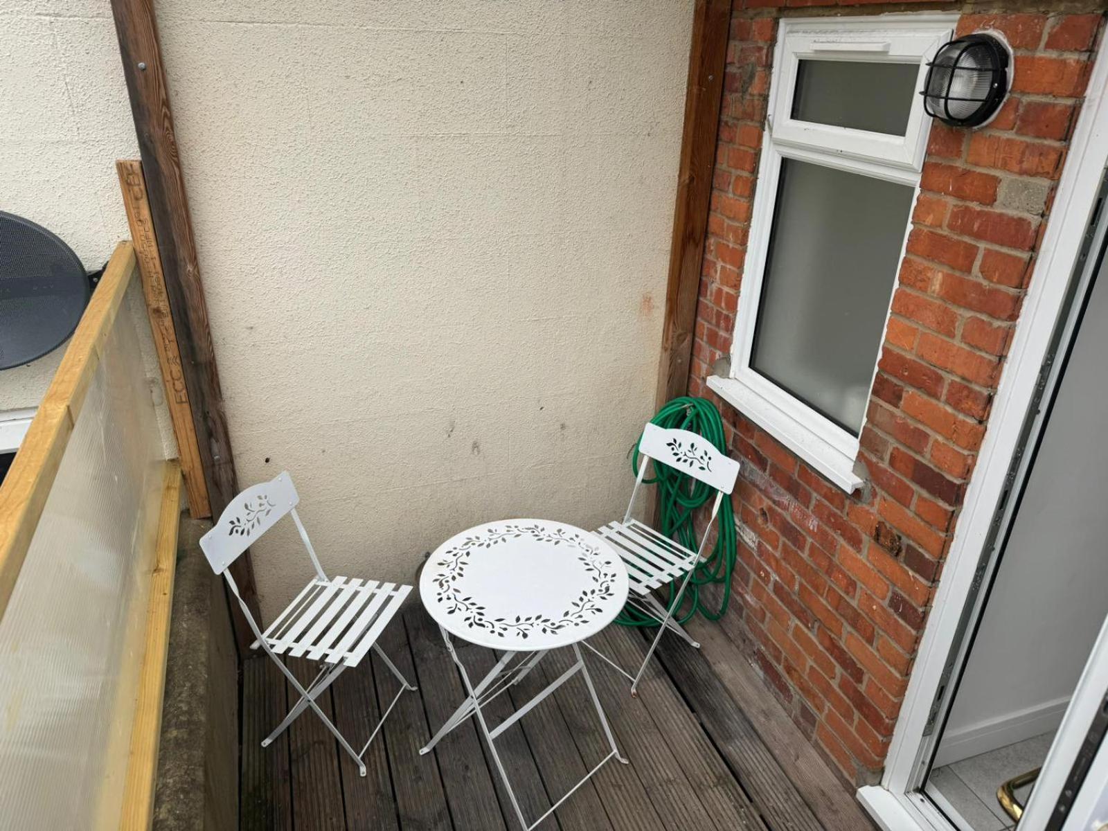 艾尔斯伯里2 Bed Town Centre Nr Theatre Free Park Wi-Fi & Garden公寓 外观 照片